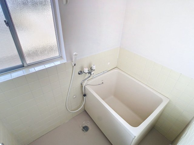 フレンドリー鈴川の浴室