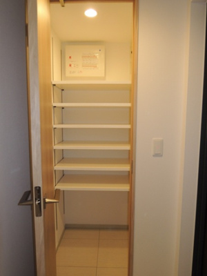 【玄関】 | ロジュマンタワー梅田