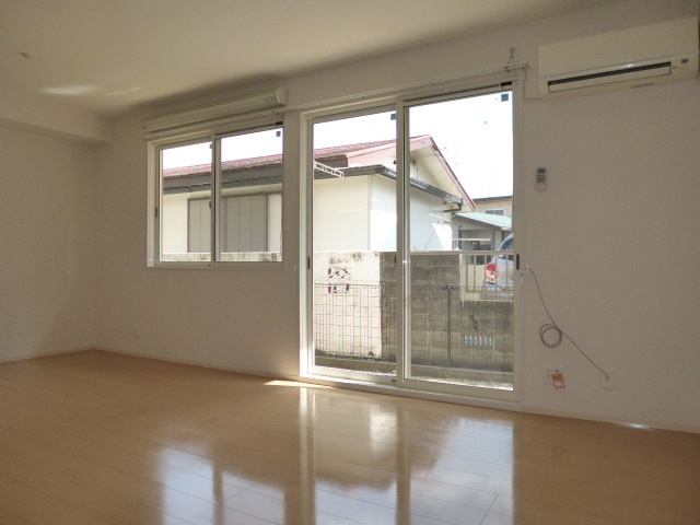 プリムローズ　ベルCの居間・リビング