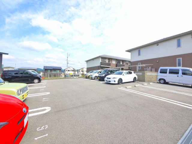 カーサレジオＡの駐車場