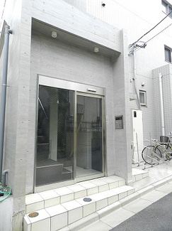 【エントランス】
