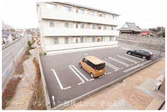 【駐車場】