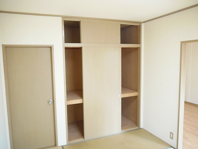 サンビューラ梅美台 Dの収納|収納があります