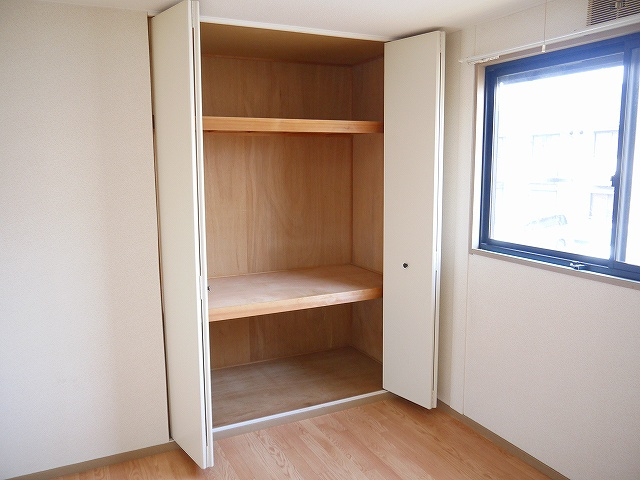 サンビューラ梅美台 Dの収納|収納のためのスペースです