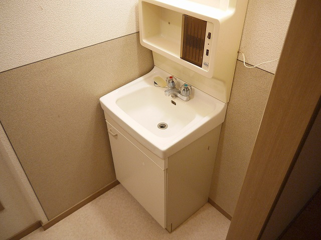 サンビューラ梅美台 Dの洗面所|使いやすい洗面所です