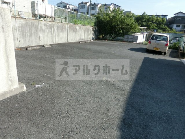 サンハイツの駐車場|サンハイツ(河内国分駅)　2DK　