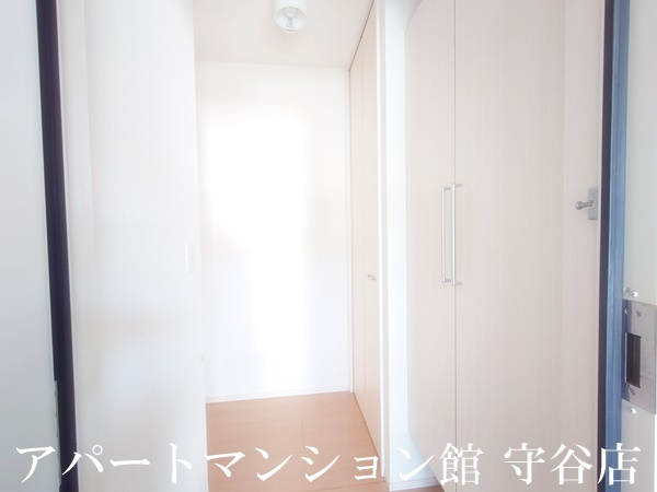 メディエートプラザ守谷百合ヶ丘の玄関