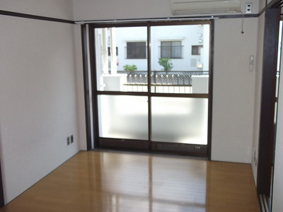 【居間・リビング】 | サニーハイツ湯村 | 『サニーハイツ湯村』