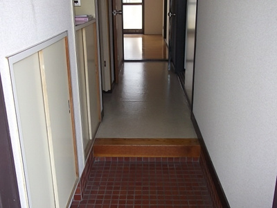 【玄関】 | サニーハイツ湯村 | 『サニーハイツ湯村』