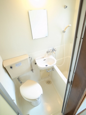 【トイレ】 | ガーデンハイツC | お風呂はユニットタイプが装備