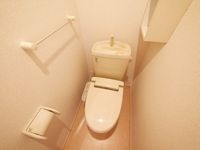 ランドマーク桜井　Ⅱのトイレ|落ち着いたトイレです