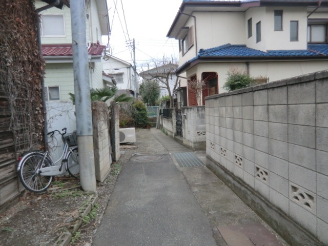 高崎市大橋町　売地　27.25坪の前面道路含む現地写真