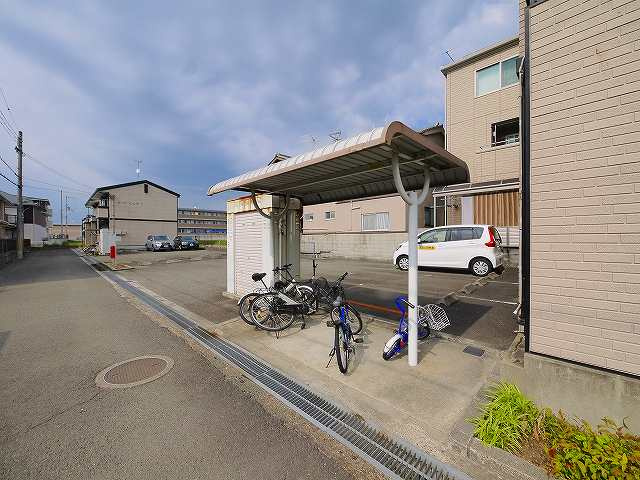 カーサ　ベルデ１のその他共用部分|ゆったりとした駐輪スペース