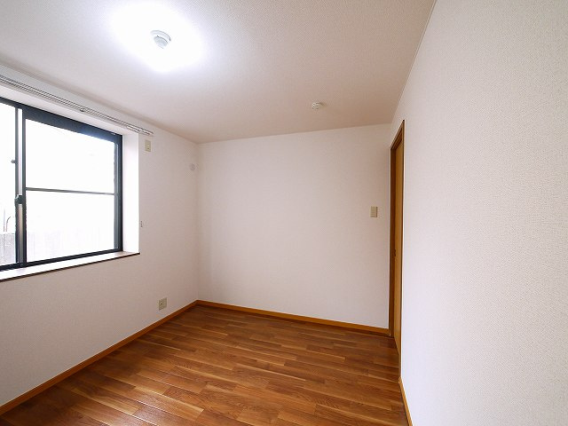 カーサ　ベルデ１の洋室|広々とした洋室です