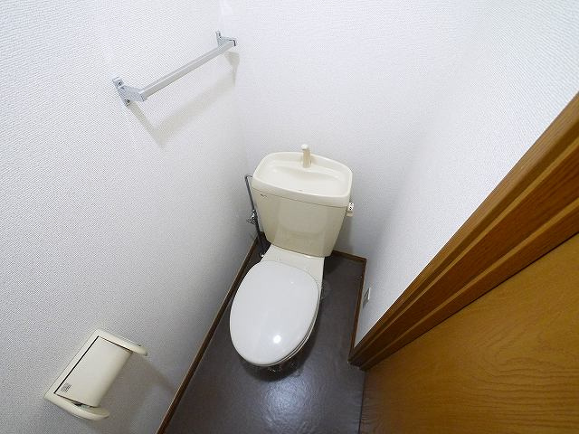 カーサ　ベルデ１のトイレ|ゆったりとした空間のトイレです