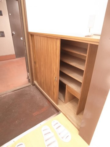 【その他】 | 千葉ゴールデンマンション | シューズBOXで玄関先もすっきりと。