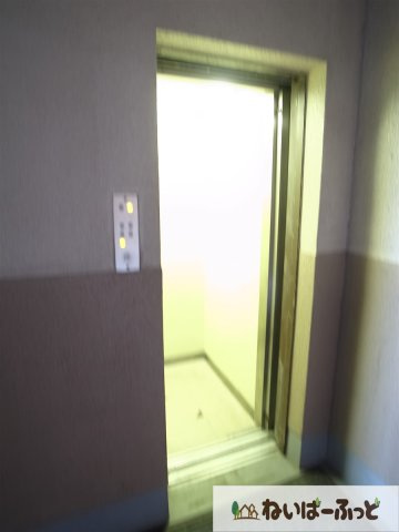 【設備】 | 千葉ゴールデンマンション | エレベーターでお荷物を持っていても楽チンです。