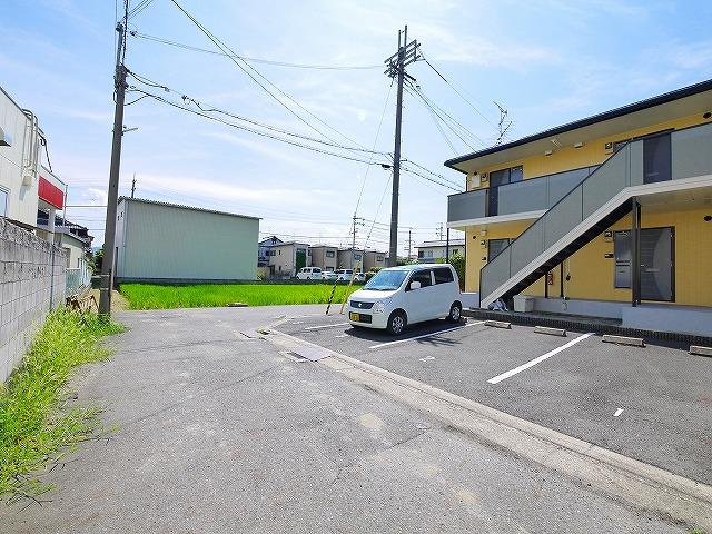 セジュール三笠Cの駐車場|駐車場があります