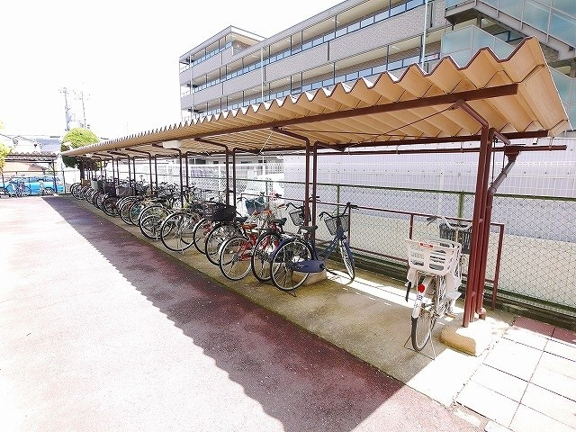 西大寺サンハイツ2号のその他共用部分|駐輪場