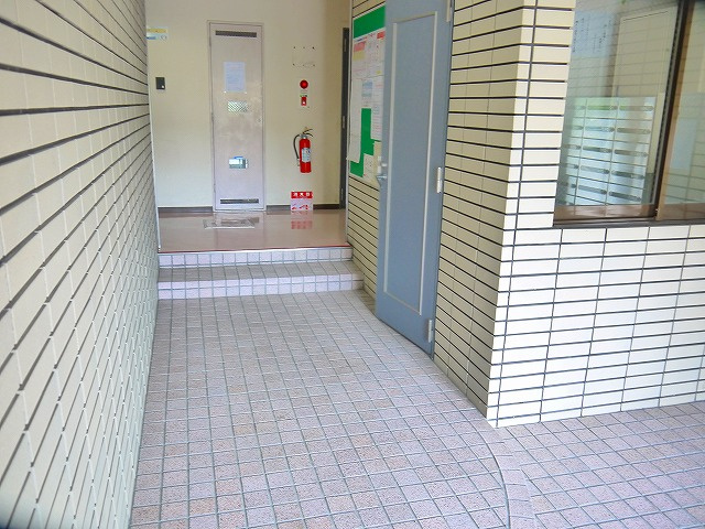 リバーヒル帝塚山のロビー