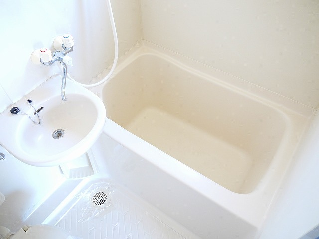 リバーヒル帝塚山の浴室