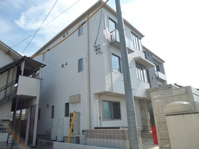 サマンサの外観