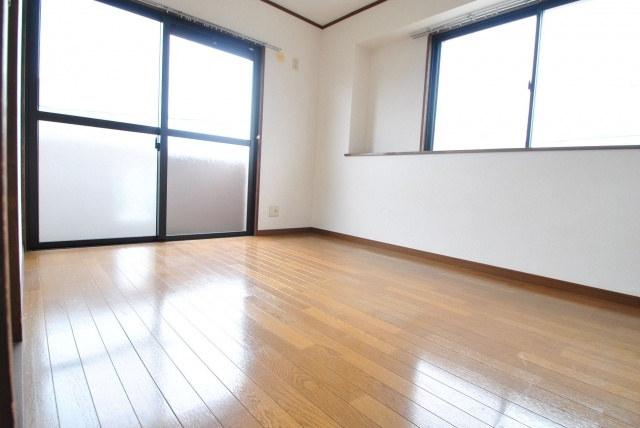 グランディールの洋室