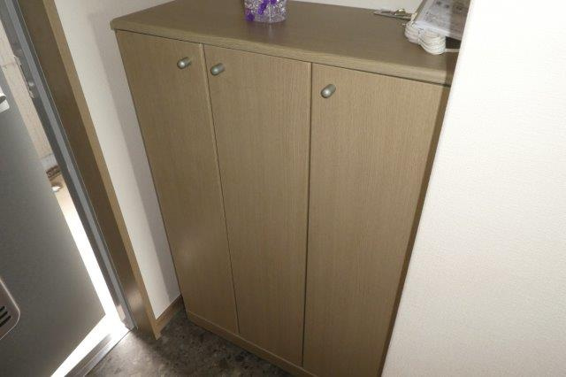 クレストールの内装|シューズボックス