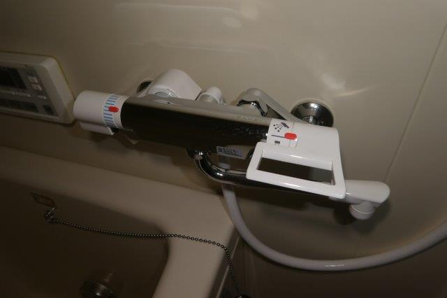 クレストールの浴室|サーモスタッド付き水栓