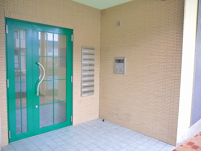 パル若草Ⅱのその他共用部分|オートロック付きで安心ですね。