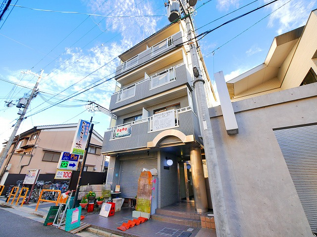 北羅マンションの外観