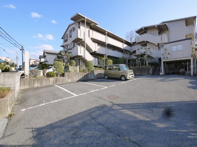 ザ・ラークハウスオブグリーンの駐車場