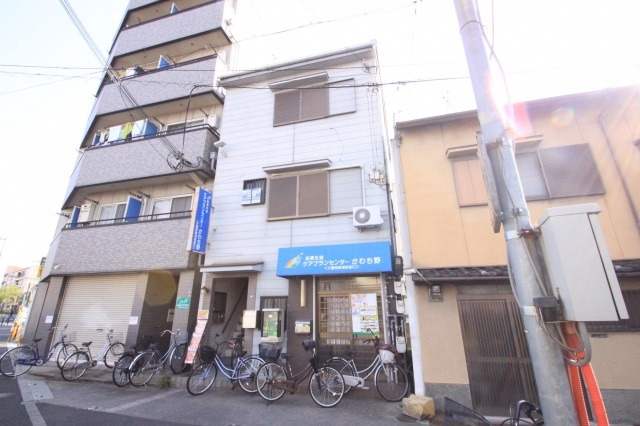 メニイカインズⅡの外観