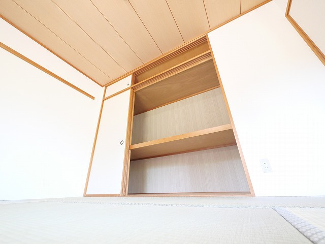 ローレルスクエア登美ヶ丘第1期1番館の収納