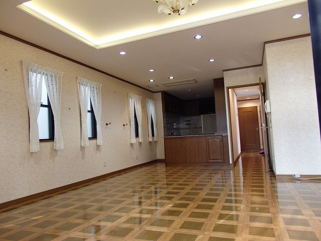 【居間・リビング】 | サンビルダー春日野道