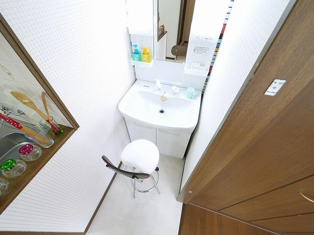 桜館の独立洗面台|使いやすい独立洗面台です