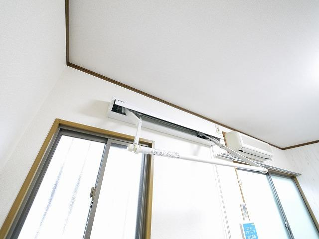 桜館の設備|室内物干しも