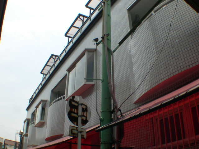 弥刀山本マンション店舗の外観