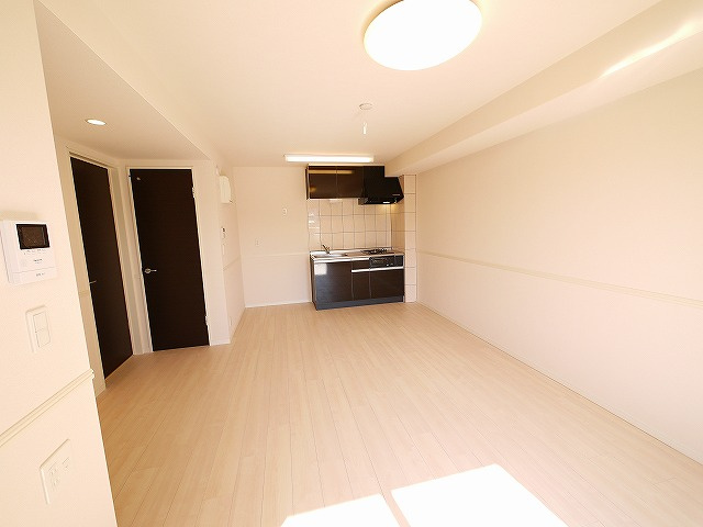 メゾンドココの洋室|明るい洋室です