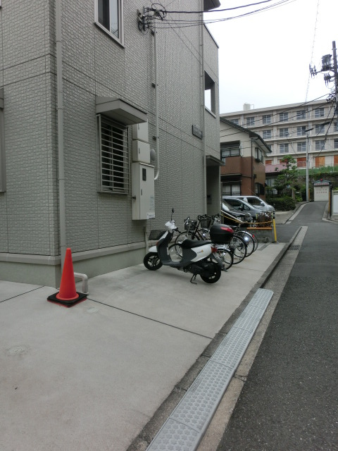 初音町壱番館のその他共用部分|初音町壱番館　駐輪場