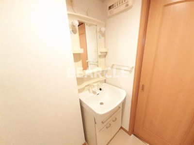 【洗面所】 | レークサイドスクエア | 忙しい朝には欠かせない洗面所です