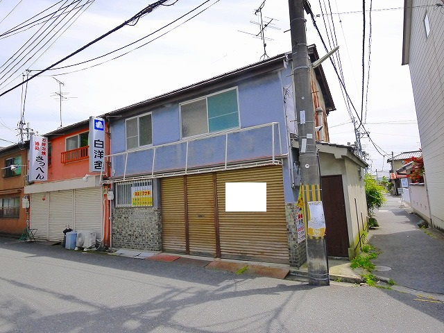 河村店舗の外観|落ち着いた雰囲気の外観です