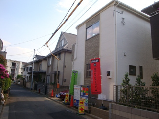 【前面道路含む現地写真】