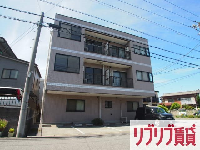 亀ヶ岡ロイヤルハイムの外観