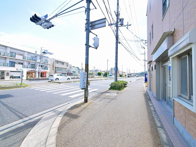 東生駒マンション貸店舗の周辺