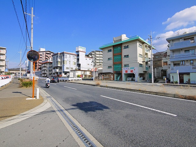 東生駒マンション貸店舗の周辺