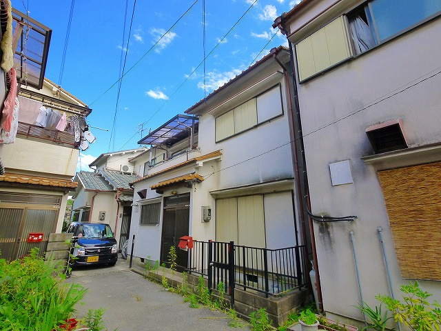 秋篠町戸建住宅の外観|落ち着いた雰囲気の外観です