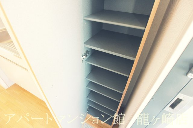 クリスタルハイツの収納