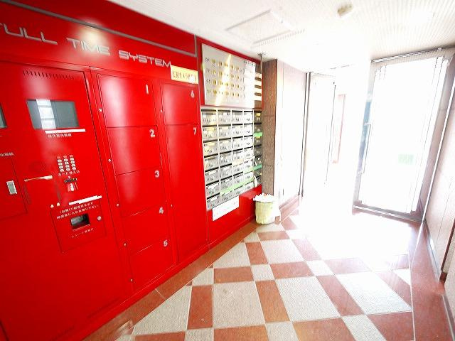 ふぁみーゆ東生駒のエントランス|ゆとりのあるエントランスです