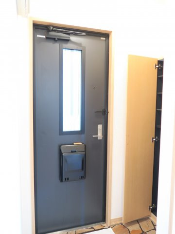 セジュール梨香の玄関